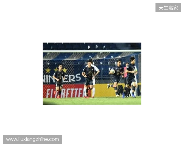 武里南联主帅:虽然申花排名并不靠前,但我们绝不会轻视他们 武里南联主帅:虽然申花排名并不靠前,但我们绝不会轻视他们