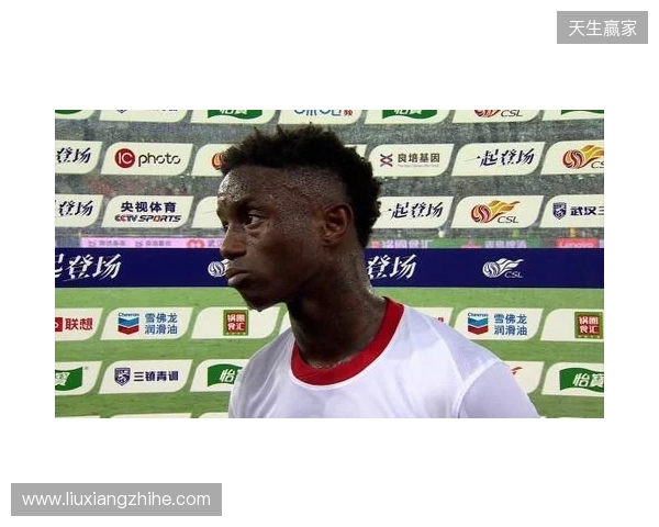 博主：蓉城外援卡隆目前仍处于留队状态，但已不可能随队踢中超